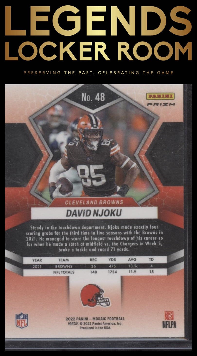 2022 Panini Mosaic #48 David Njoku Sparkle Red