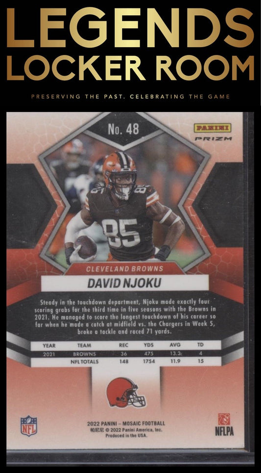 2022 Panini Mosaic #48 David Njoku Sparkle Red