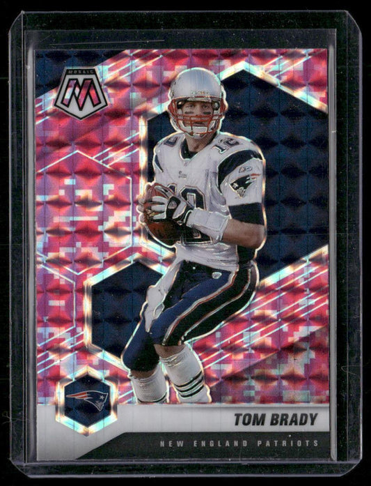 2021 Panini Mosaic #137 Tom Brady Prizm Camo Pink