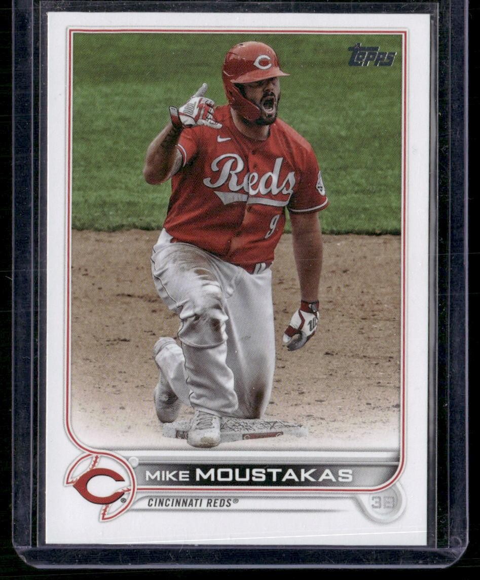 2022 Topps #60 Mike Moustakas