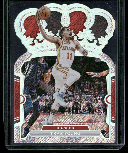 2023-24 Panini Crown Royale #93 Trae Young Royalty Shimmer