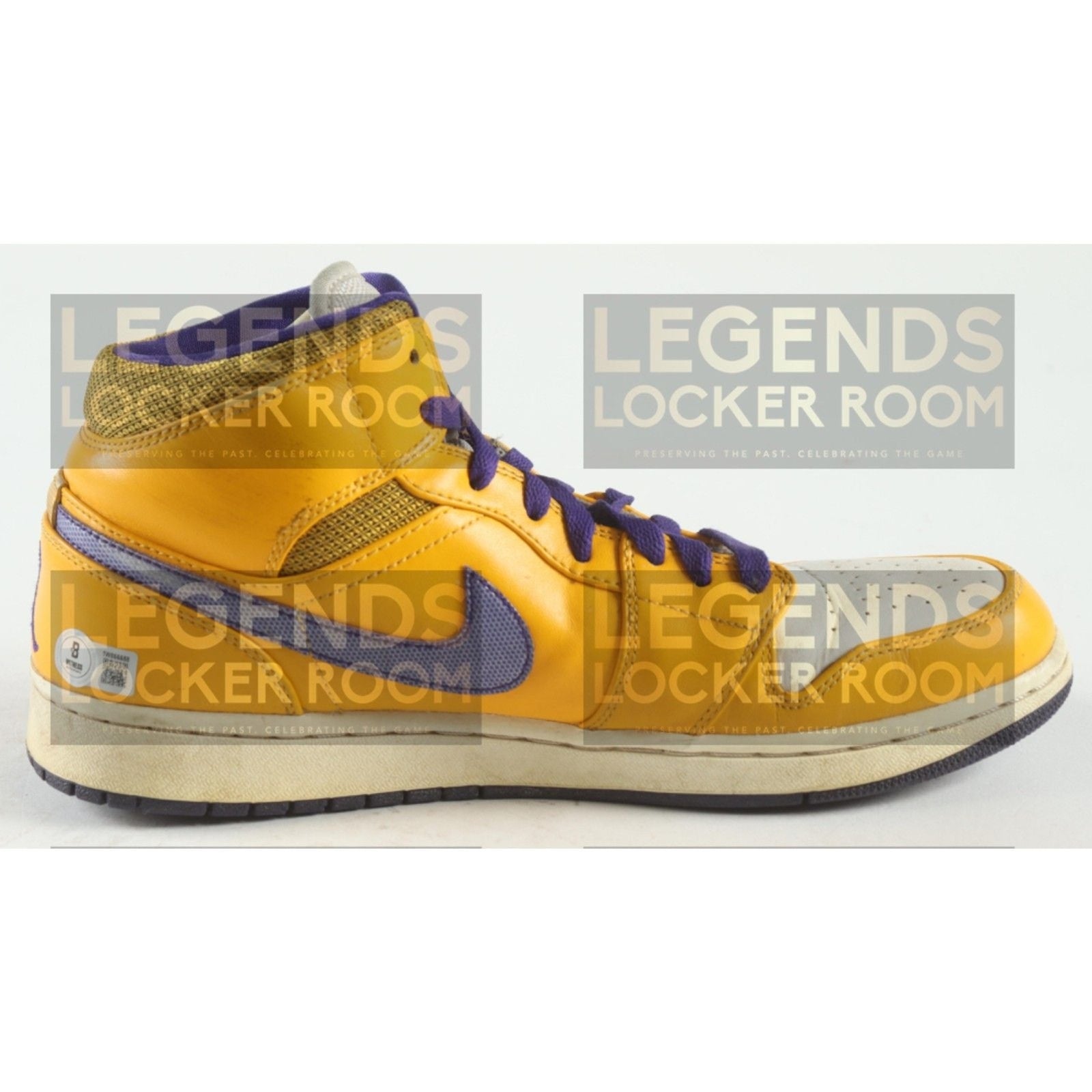 Magic Johnson Signed Nike Air Jordan Lakers Basketball Shoe W/ Display Case