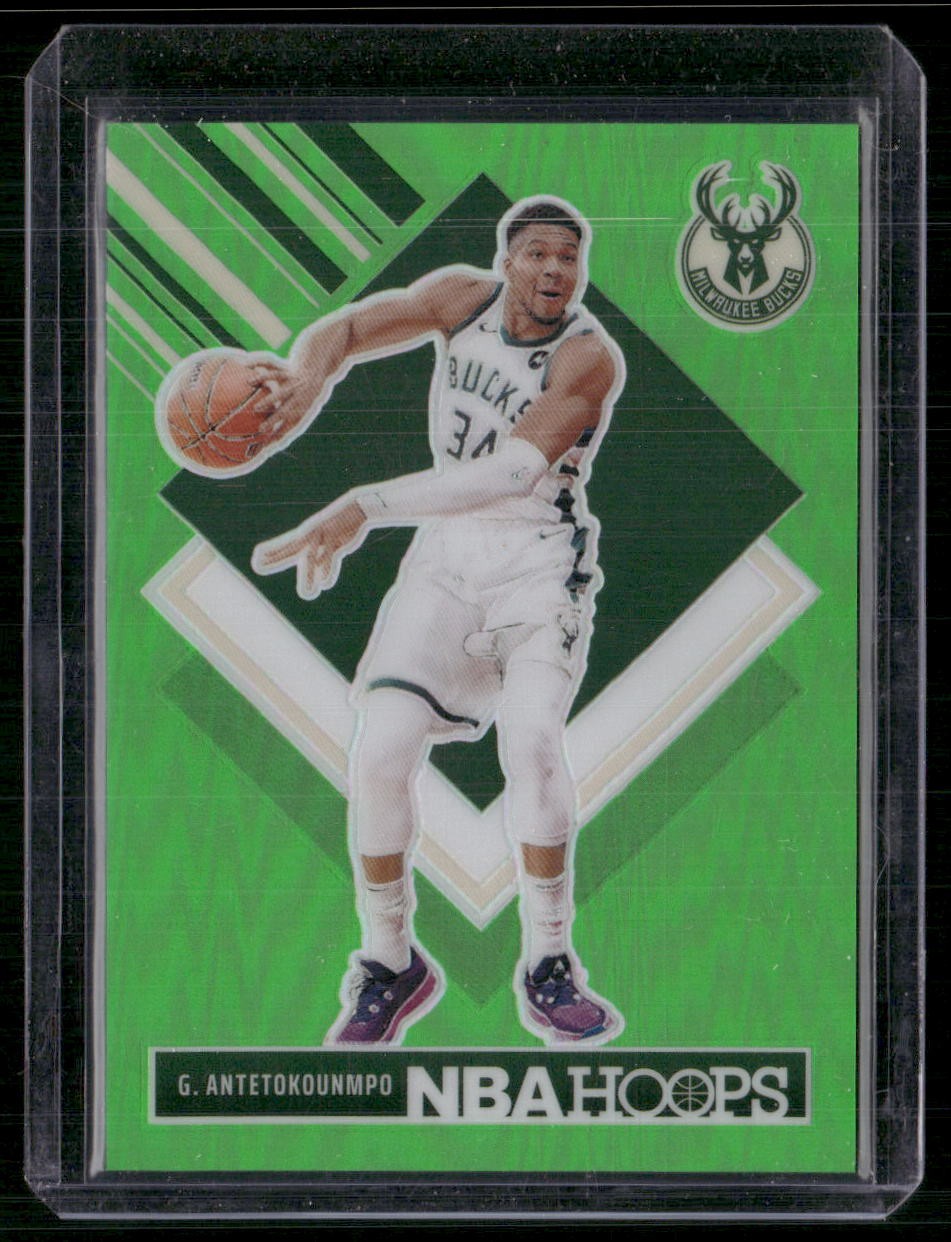 2024-25 Hoops #285 Giannis Antetokounmpo Premium Prizms Lime Green #/149